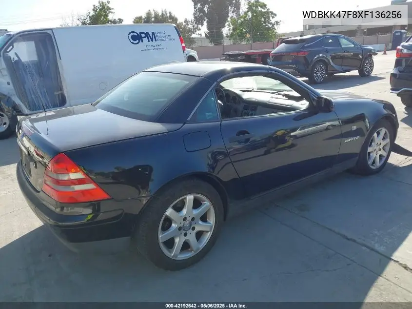 1999 Mercedes-Benz Slk 230 Kompressor VIN: WDBKK47F8XF136256 Lot: 42192642