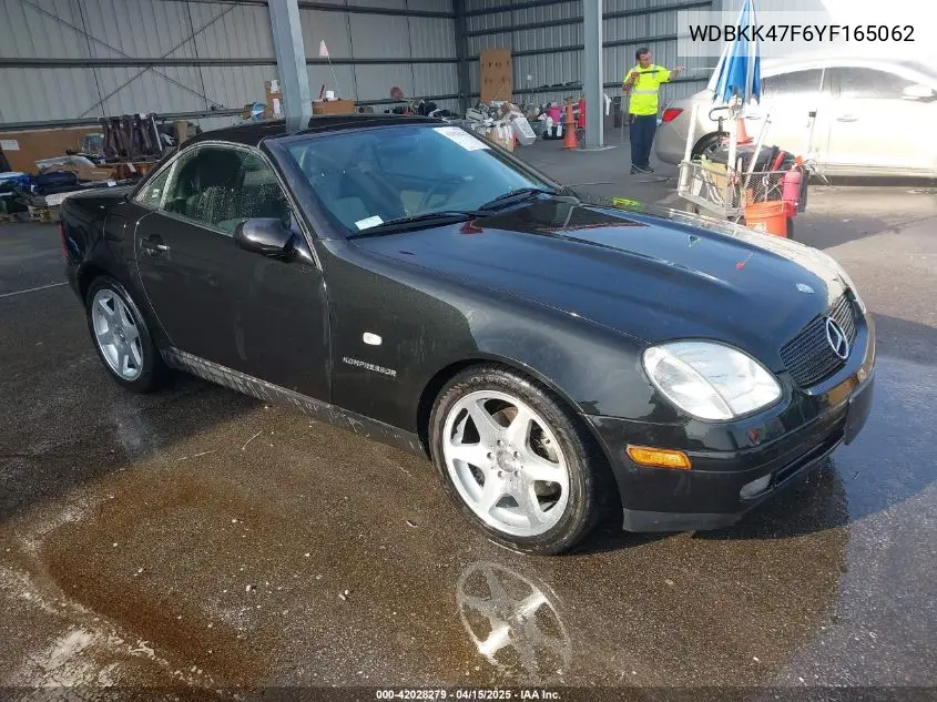 2000 Mercedes-Benz Slk 230 Kompressor VIN: WDBKK47F6YF165062 Lot: 42028279