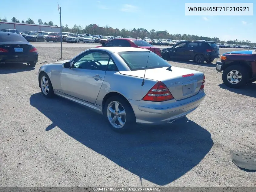 2001 Mercedes-Benz Slk 320 VIN: WDBKK65F71F210921 Lot: 41718596