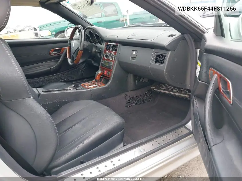 2004 Mercedes-Benz Slk 320 VIN: WDBKK65F44F311256 Lot: 42211336
