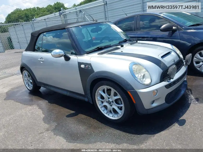 2007 Mini Cooper S VIN: WMWRH33597TJ43981 Lot: 42626239