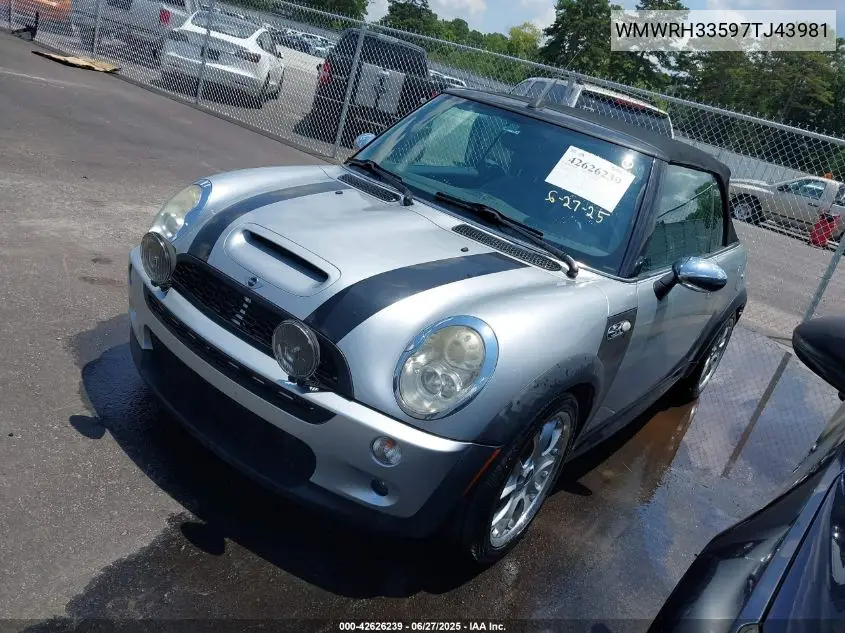 2007 Mini Cooper S VIN: WMWRH33597TJ43981 Lot: 42626239