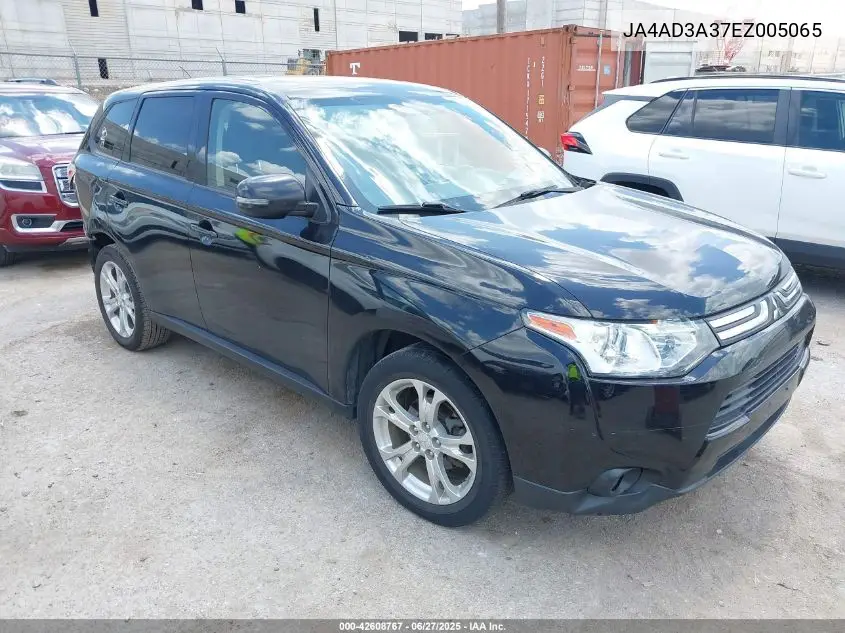 2014 Mitsubishi Outlander Se VIN: JA4AD3A37EZ005065 Lot: 42608767