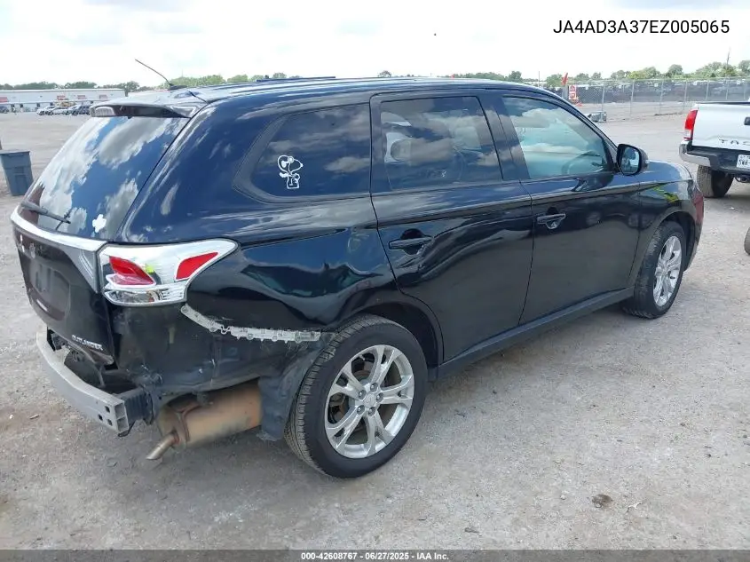 2014 Mitsubishi Outlander Se VIN: JA4AD3A37EZ005065 Lot: 42608767