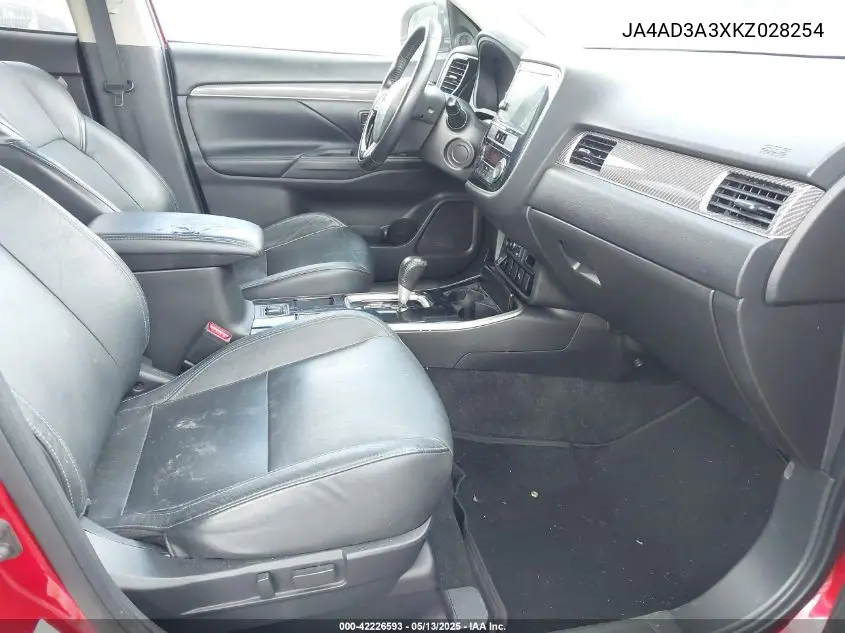 2019 Mitsubishi Outlander Le/Se/Sel VIN: JA4AD3A3XKZ028254 Lot: 42226593
