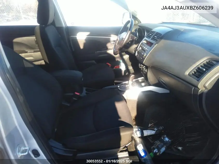 2011 Mitsubishi Rvr Se VIN: JA4AJ3AUXBZ606239 Lot: 30053552