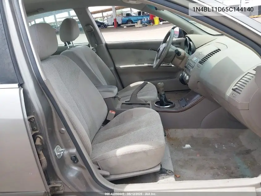 2005 Nissan Altima 3.5 Se VIN: 1N4BL11D65C144140 Lot: 42250449
