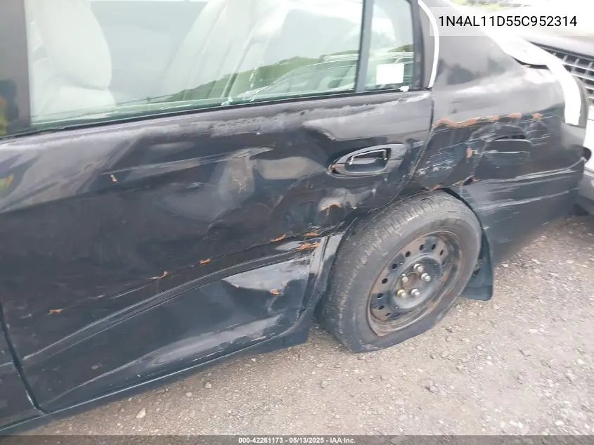 2005 Nissan Altima 2.5 S VIN: 1N4AL11D55C952314 Lot: 42261173