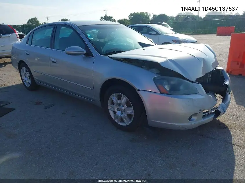 2005 Nissan Altima 2.5 S VIN: 1N4AL11D45C137537 Lot: 42558075