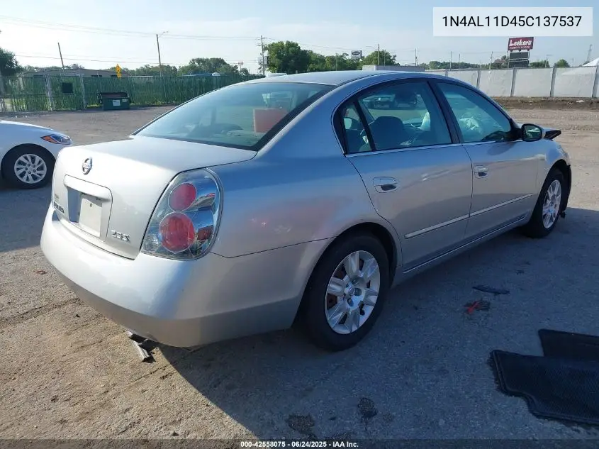 2005 Nissan Altima 2.5 S VIN: 1N4AL11D45C137537 Lot: 42558075
