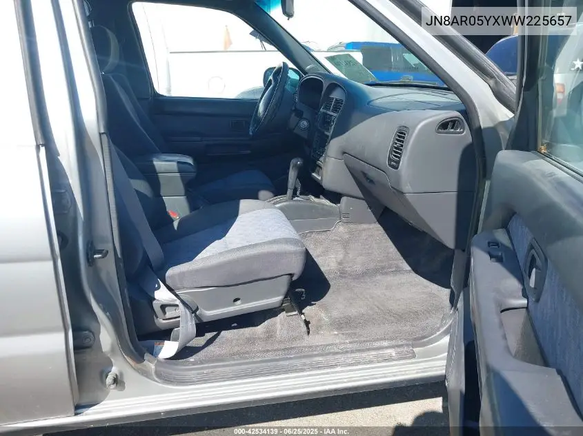 1998 Nissan Pathfinder Le/Se/Xe VIN: JN8AR05YXWW225657 Lot: 42534139