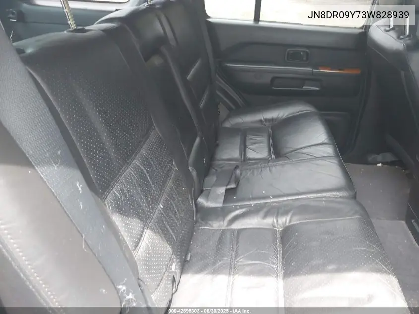JN8DR09Y73W828939 2003 Nissan Pathfinder Le