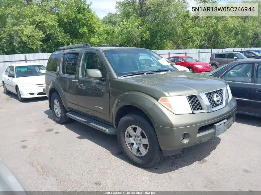 2005 Nissan Pathfinder Se Off-Road VIN: 5N1AR18W05C746944 Lot: 42564518