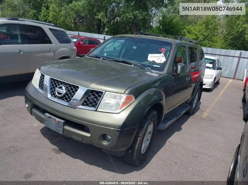 2005 Nissan Pathfinder Se Off-Road VIN: 5N1AR18W05C746944 Lot: 42564518