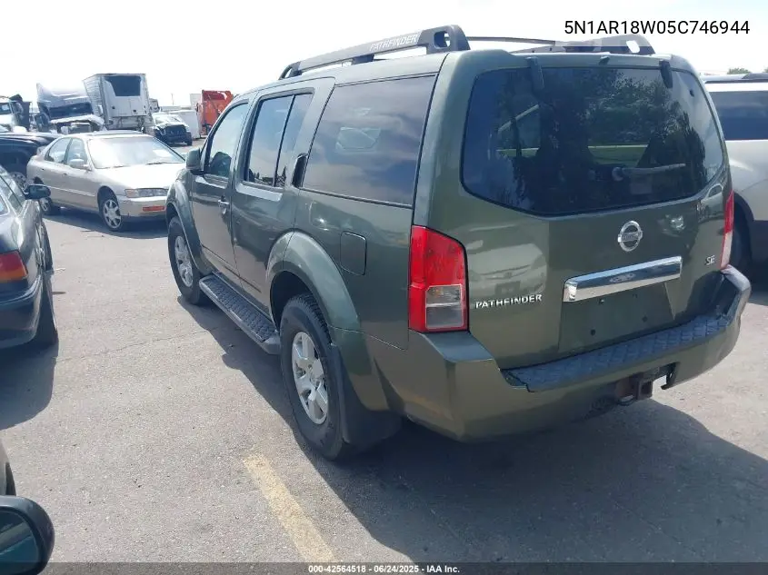 2005 Nissan Pathfinder Se Off-Road VIN: 5N1AR18W05C746944 Lot: 42564518