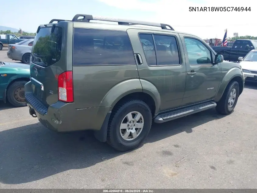 2005 Nissan Pathfinder Se Off-Road VIN: 5N1AR18W05C746944 Lot: 42564518