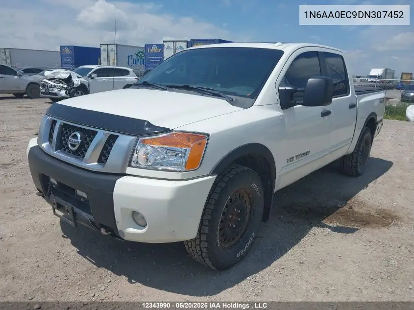 1N6AA0EC9DN307452 2013 Nissan Titan