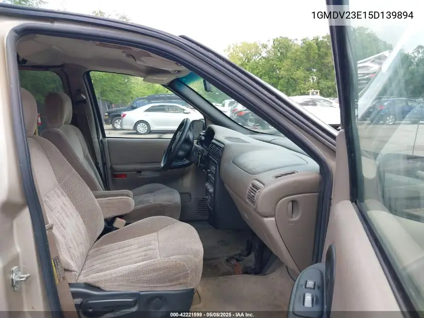 2005 Pontiac Montana M16 W/1Sa Pkg. VIN: 1GMDV23E15D139894 Lot: 42221598