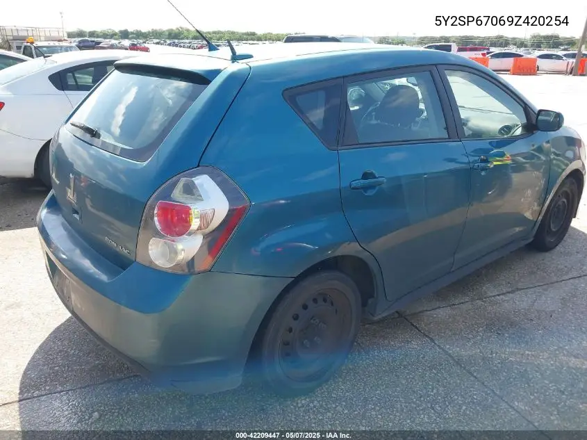 2009 Pontiac Vibe VIN: 5Y2SP67069Z420254 Lot: 42209447
