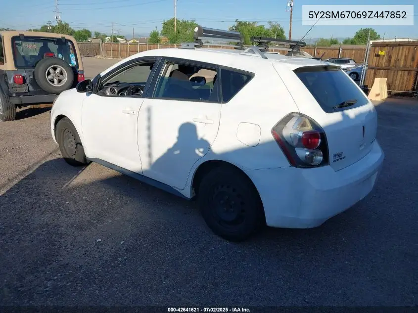 2009 Pontiac Vibe VIN: 5Y2SM67069Z447852 Lot: 42641621