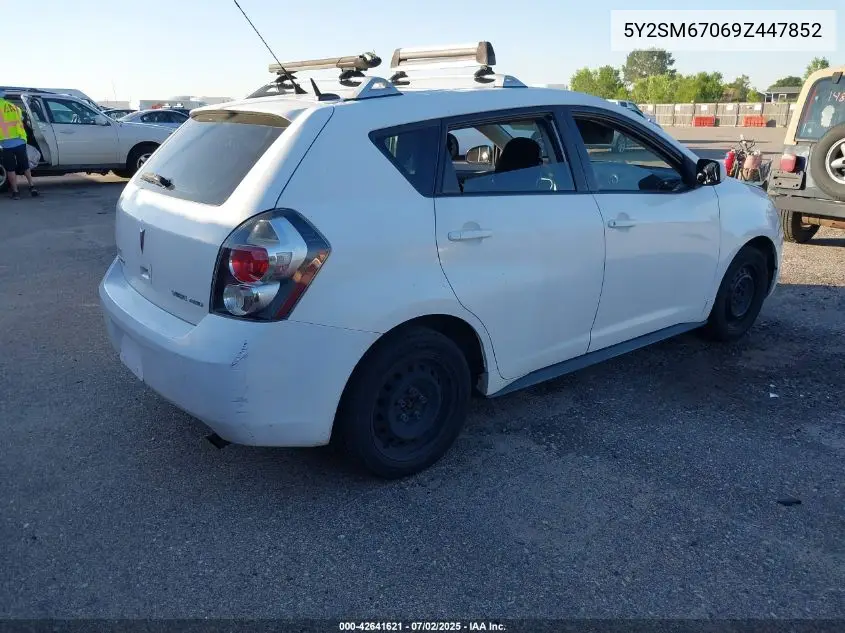 2009 Pontiac Vibe VIN: 5Y2SM67069Z447852 Lot: 42641621