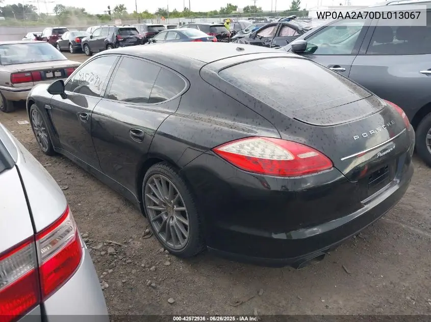 2013 Porsche Panamera 4 VIN: WP0AA2A70DL013067 Lot: 42572936