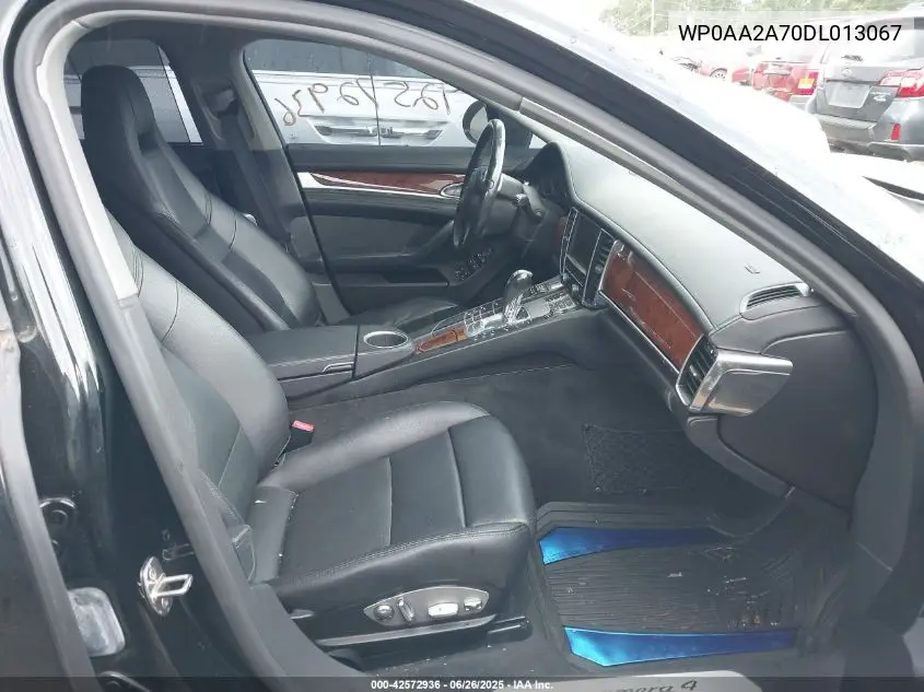 2013 Porsche Panamera 4 VIN: WP0AA2A70DL013067 Lot: 42572936