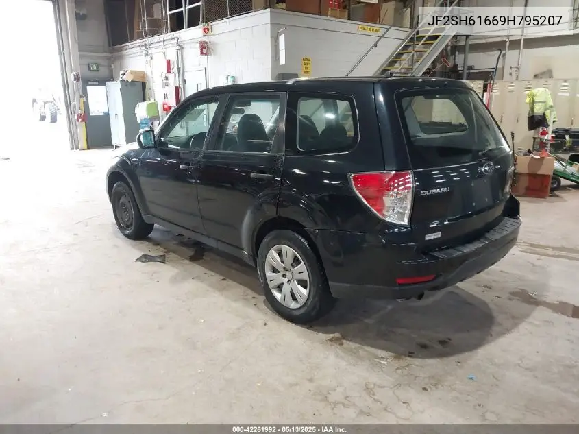 2009 Subaru Forester 2.5X VIN: JF2SH61669H795207 Lot: 42261992
