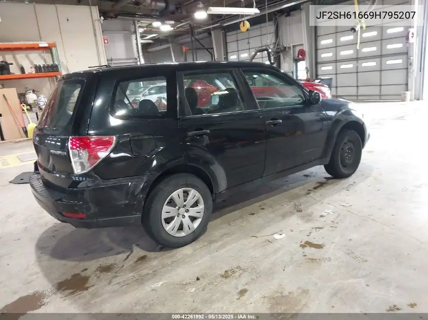 2009 Subaru Forester 2.5X VIN: JF2SH61669H795207 Lot: 42261992