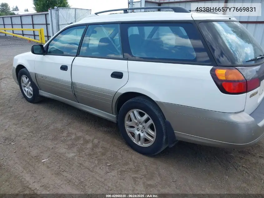 2000 Subaru Outback VIN: 4S3BH6657Y7669831 Lot: 42565330