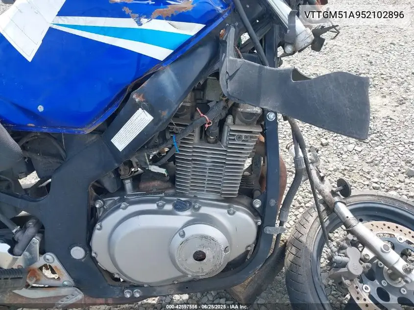 2005 Suzuki Gs500 Fk VIN: VTTGM51A952102896 Lot: 42597556