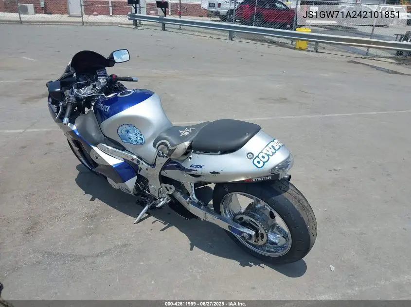 2004 Suzuki Gsx1300 R VIN: JS1GW71A242101851 Lot: 42611959