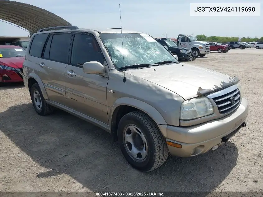 2002 Suzuki Xl-7 Limited/Plus/Standard/Touring VIN: JS3TX92V424119690 Lot: 41877483