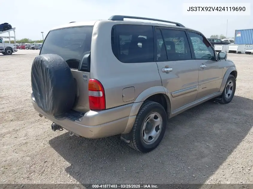 2002 Suzuki Xl-7 Limited/Plus/Standard/Touring VIN: JS3TX92V424119690 Lot: 41877483