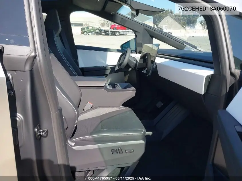 2025 Tesla Cybertruck All-Wheel Drive VIN: 7G2CEHED1SA060070 Lot: 41765957