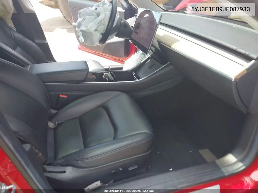 2018 Tesla Model 3 Long Range/Performance VIN: 5YJ3E1EB9JF087933 Lot: 42618141
