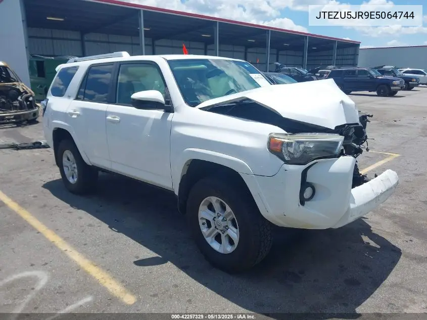 2014 Toyota 4Runner Sr5 VIN: JTEZU5JR9E5064744 Lot: 42257329