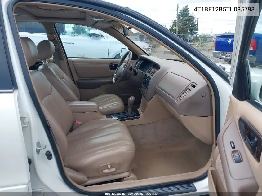1996 Toyota Avalon Xl/Xls VIN: 4T1BF12B5TU085793 Lot: 42233645