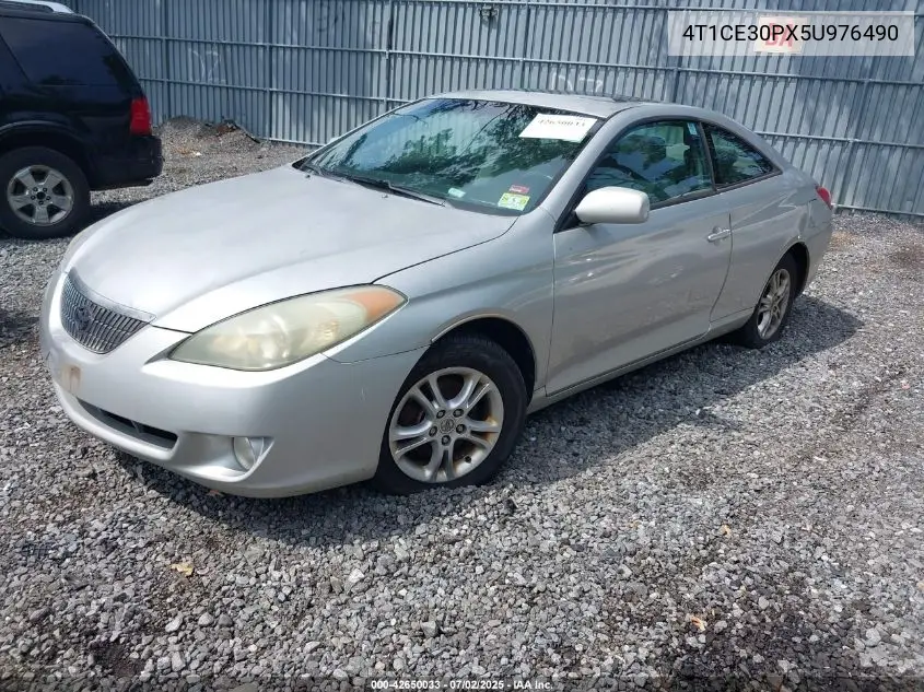 2005 Toyota Camry Solara Sle VIN: 4T1CE30PX5U976490 Lot: 42650033