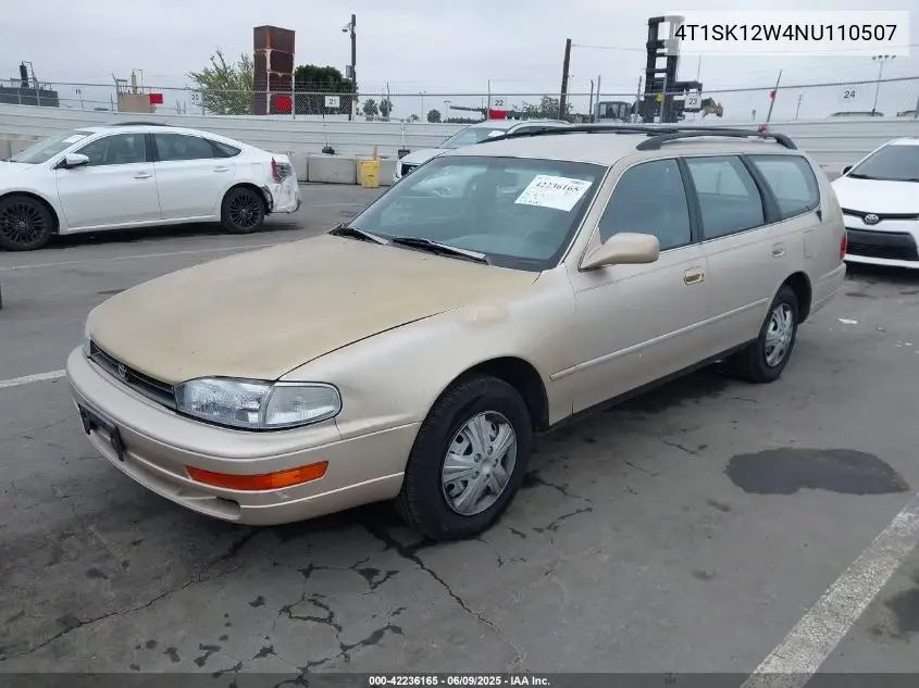 1992 Toyota Camry Le VIN: 4T1SK12W4NU110507 Lot: 42236165