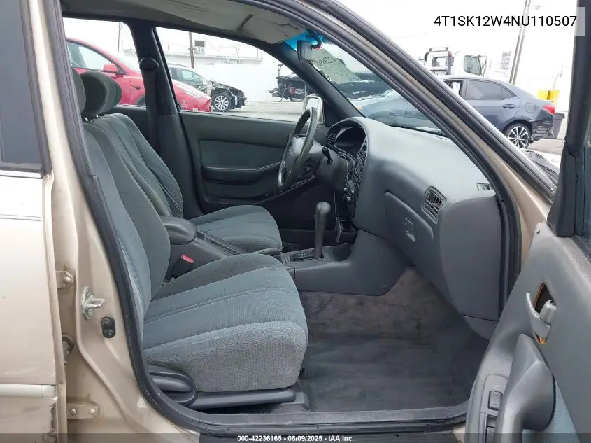 1992 Toyota Camry Le VIN: 4T1SK12W4NU110507 Lot: 42236165
