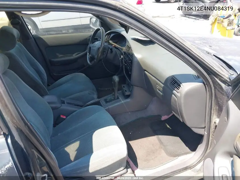 1992 Toyota Camry Le VIN: 4T1SK12E4NU084319 Lot: 42465745