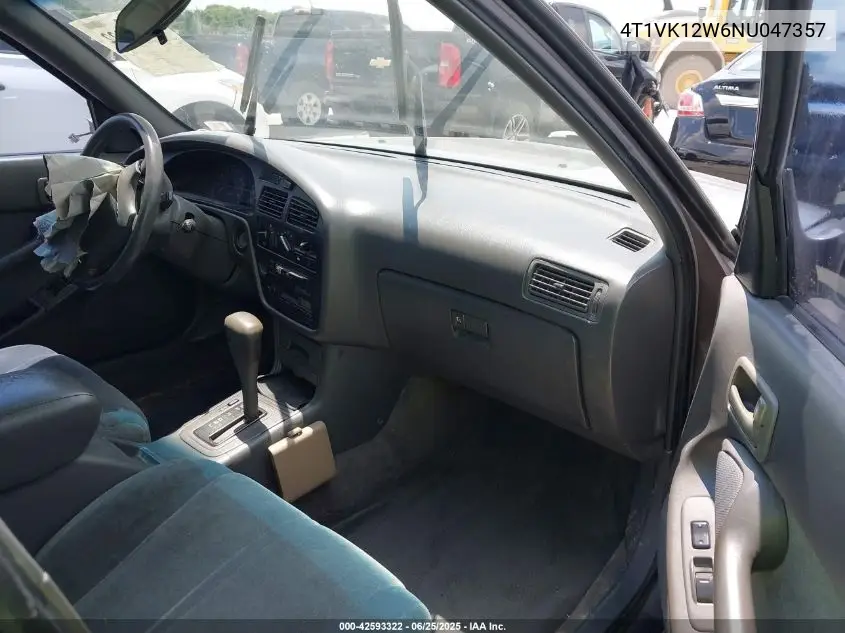 1992 Toyota Camry Le VIN: 4T1VK12W6NU047357 Lot: 42593322