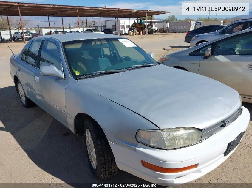 1993 Toyota Camry Le VIN: 4T1VK12E5PU098942 Lot: 41491712