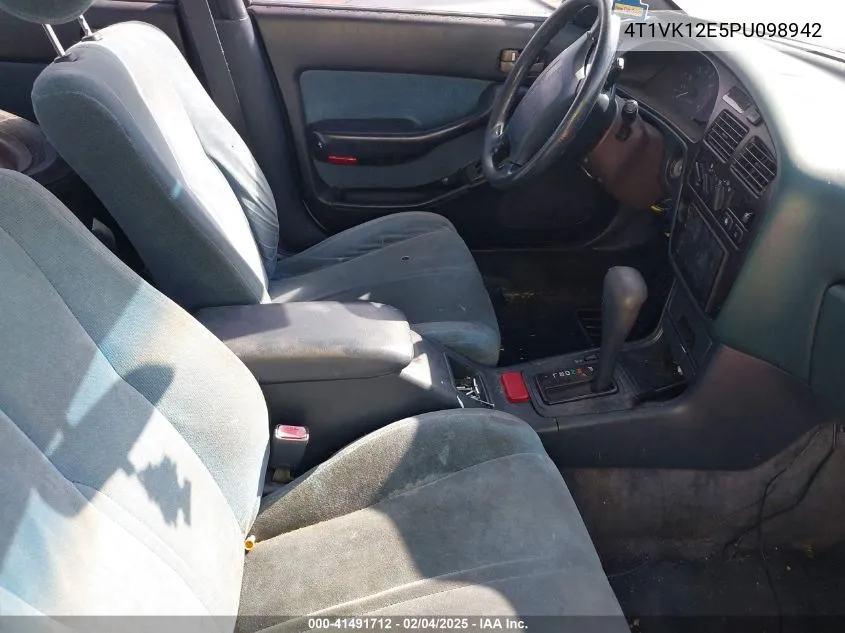 1993 Toyota Camry Le VIN: 4T1VK12E5PU098942 Lot: 41491712
