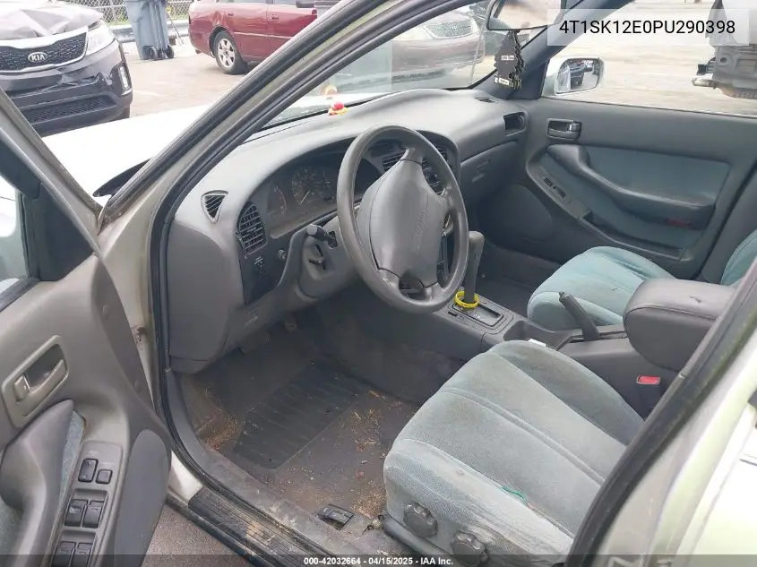 1993 Toyota Camry Le VIN: 4T1SK12E0PU290398 Lot: 42032664