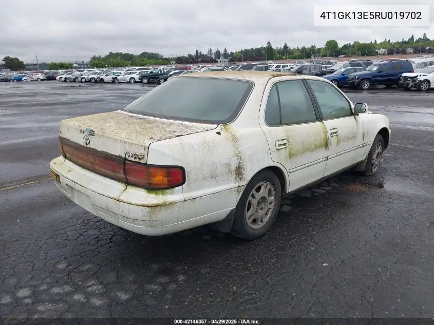 1994 Toyota Camry Xle VIN: 4T1GK13E5RU019702 Lot: 42146357