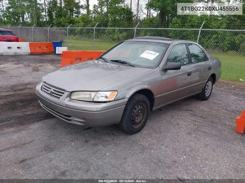 1999 Toyota Camry Le VIN: 4T1BG22K0XU455556 Lot: 42228939