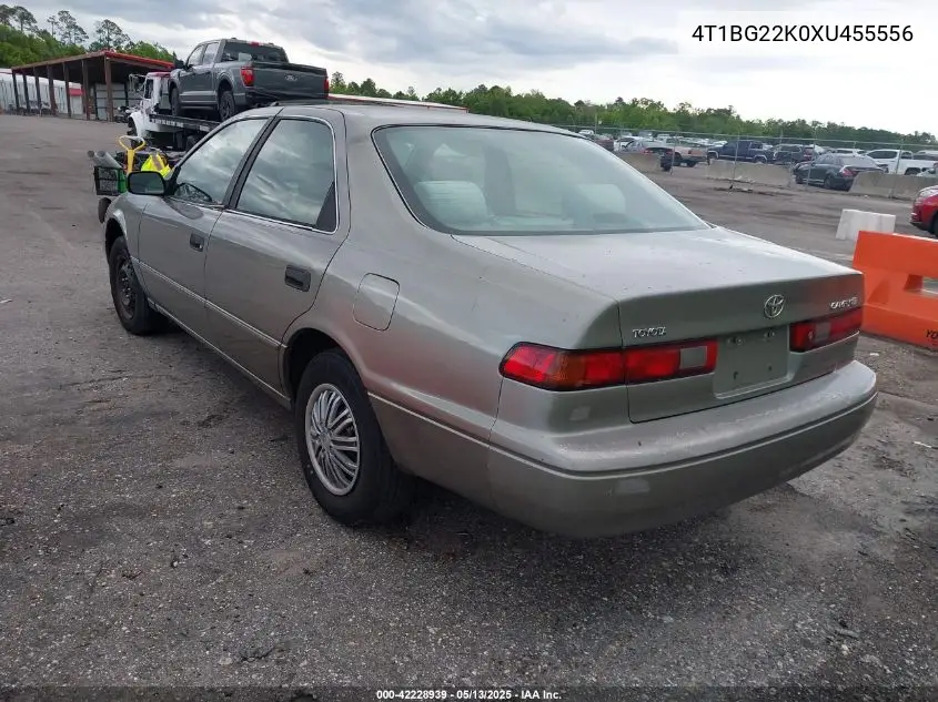 1999 Toyota Camry Le VIN: 4T1BG22K0XU455556 Lot: 42228939