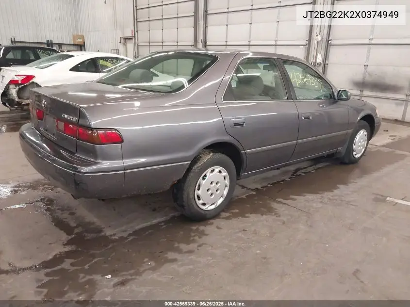 1999 Toyota Camry Le VIN: JT2BG22K2X0374949 Lot: 42569339